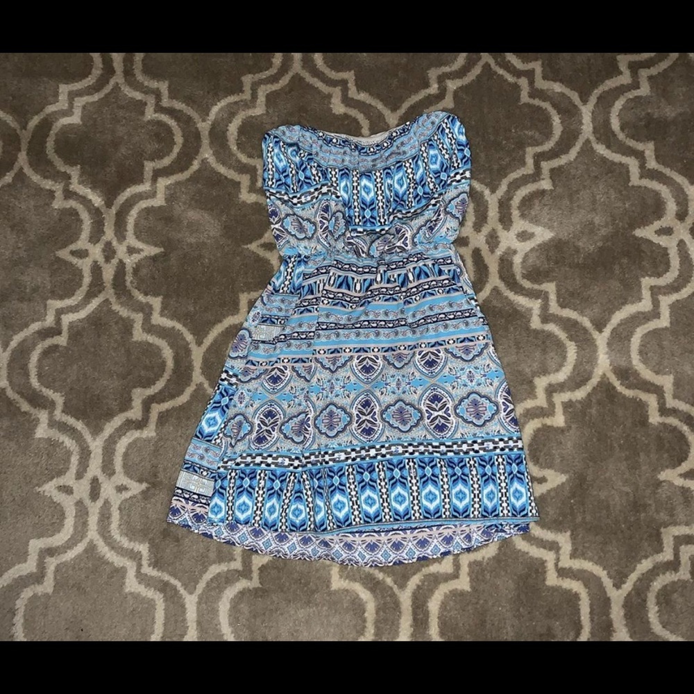 Cute sundress!